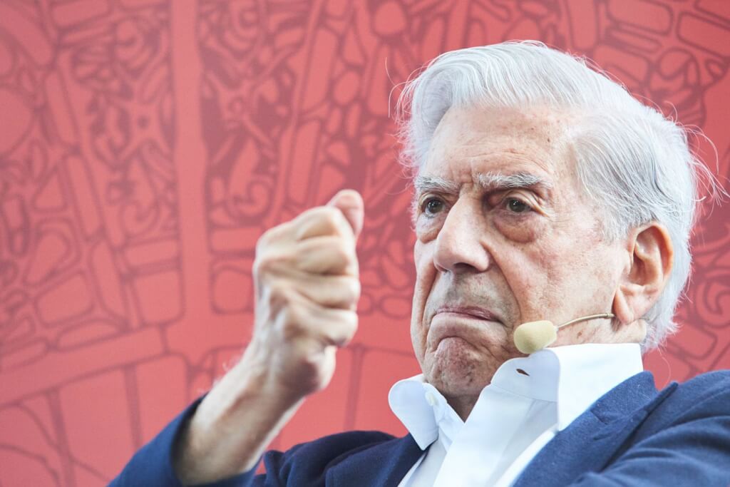 La FIL liberticida de Vargas Llosa  por Ruben Montedonico 