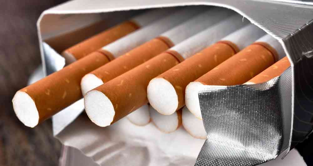 El concubinato  entre tabacaleras y el gobierno  Por Hugo Acevedo