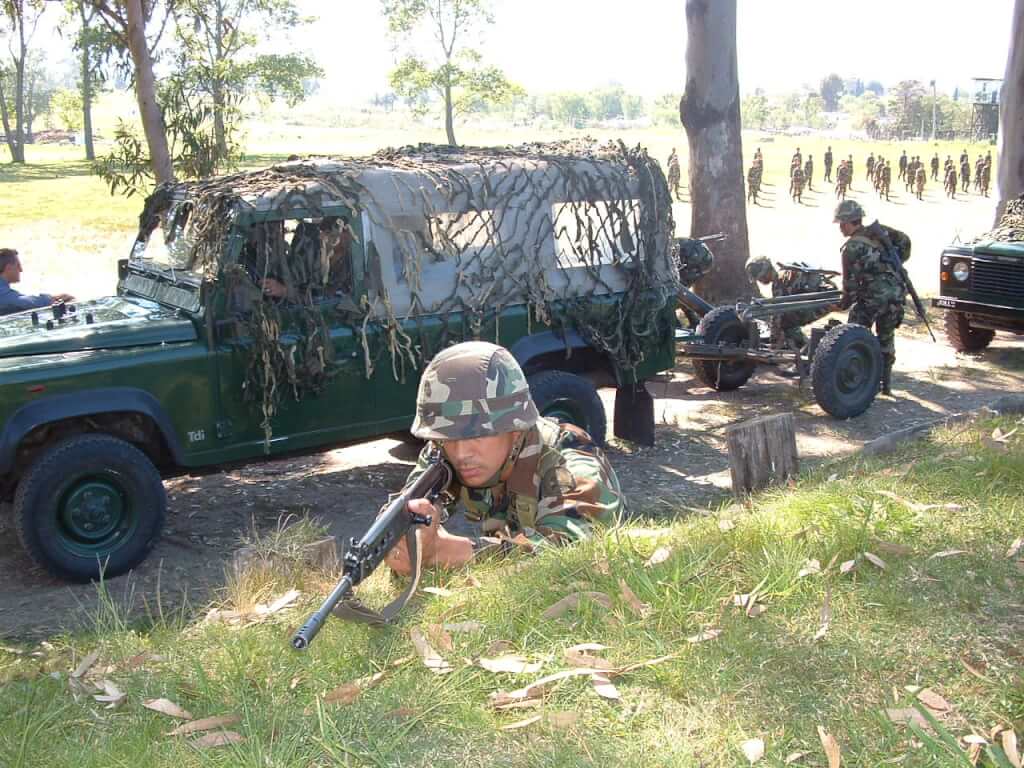 Las Fuerzas Armadas uruguayas: una cuestión pendiente  por Jorge Alejandro Suárez Saponaro