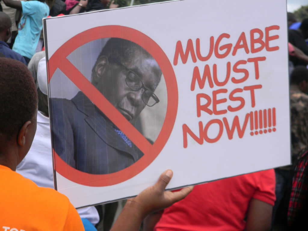 Zimbabue sin Mugabe pero con China  por Ruben Montedónico