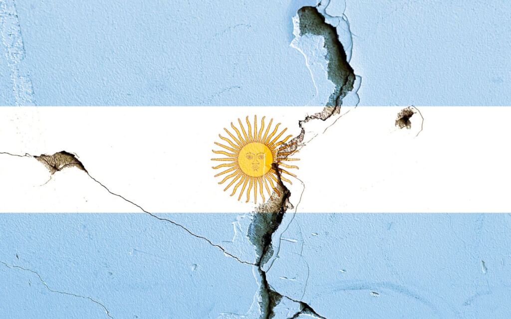 Argentina, suma de crisis  por Ruben Montedonico