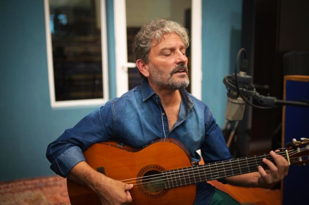 Jorge Alastra: “Mi carrera solista está hoy en un calderón”    por Pablo Galante