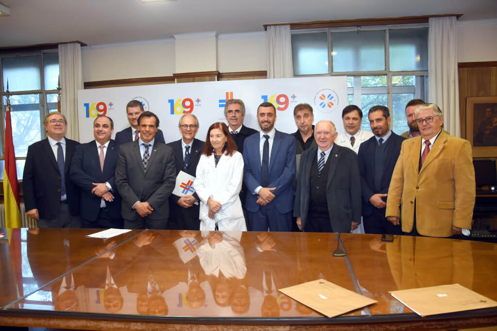 Asociación Española y Claeh firman convenio para diplomatura en Endocrinología Ginecológica